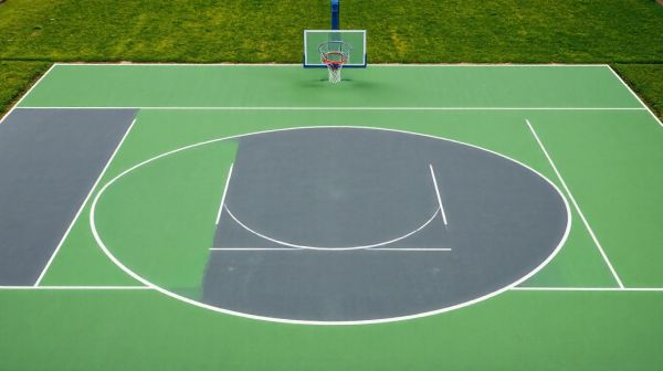 Les 5 types de sols idéaux pour terrains de basket